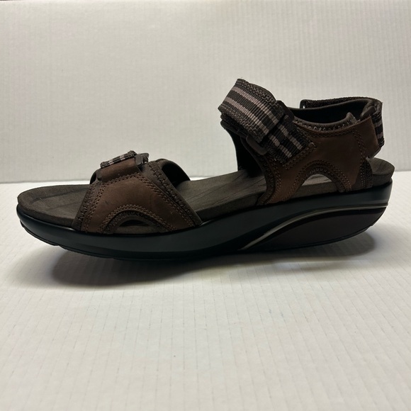 MBT Men\'s Brown Size 42 US 8-8.5‎ Jawabu Sandal Walking Sandals main image 11